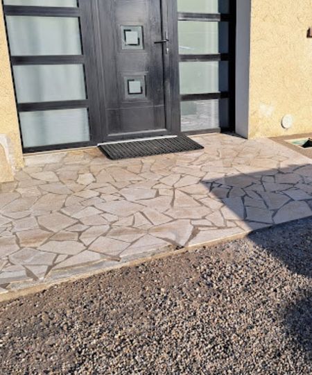 Avant: Mise en peinture d'une terrasse (produit acheté au magasin) 